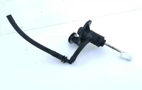 Clutch slave cylinder