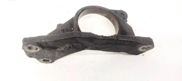 Nissan Qashqai Engine mounting bracket