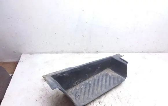 Mercedes-Benz Sprinter W901 W902 W903 W904 Front sill trim cover A9016861528