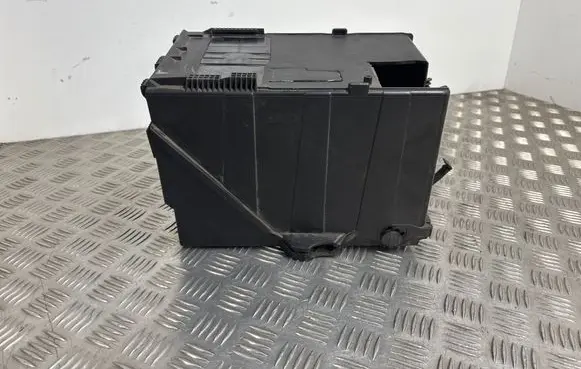 Citroen DS4 Battery box tray 9689002180