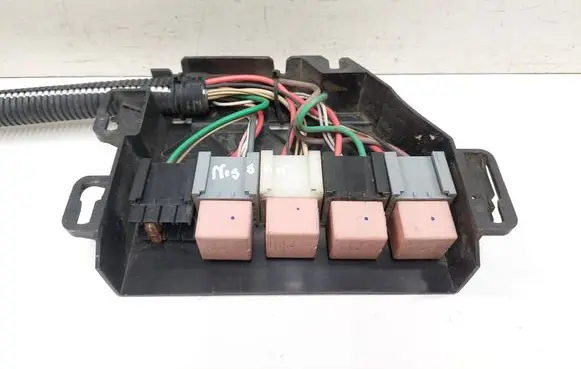 Nissan Interstar Relay mounting block 8200211026