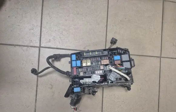 Toyota Prius (XW30) Fuse box set