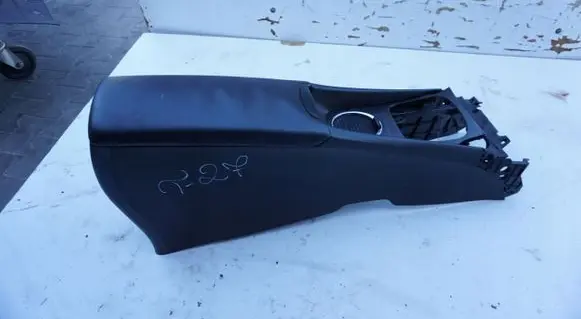 Land Rover Freelander 2 - LR2 Center console 