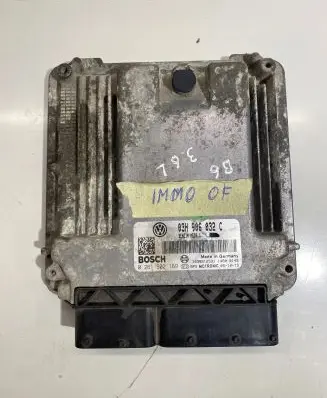 Volkswagen PASSAT B6 Engine control unit/module 03H906032C 1039S12531 0261S02169