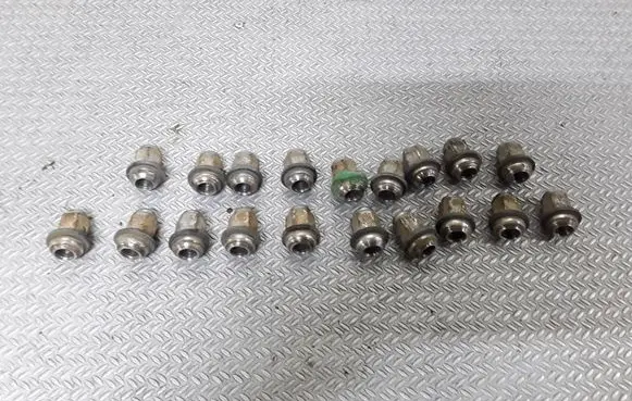 Honda FR-V Nuts/bolts 