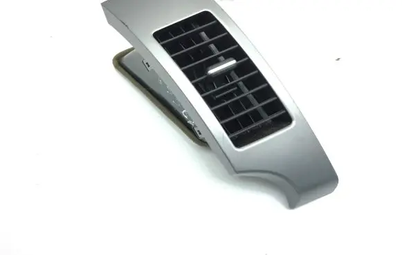 Mitsubishi Outlander Dash center air vent grill GN71114260