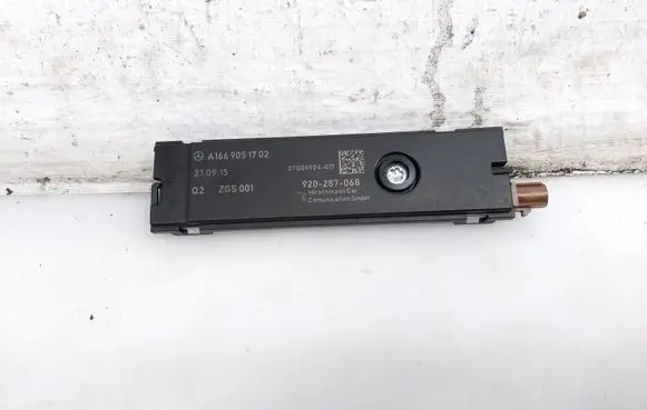 Mercedes-Benz A W176 Aerial antenna amplifier A1669051702