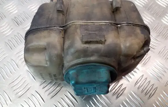 Volvo S80 Coolant expansion tank/reservoir 8683455 8683456
