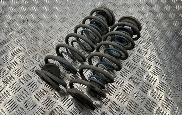 Skoda Octavia Mk2 (1Z) Rear coil spring 1K0512149