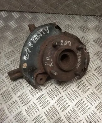 Nissan Almera Front wheel hub