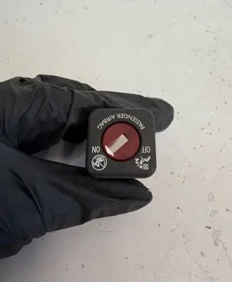 Peugeot 308 Passenger airbag on/off switch 9641391277