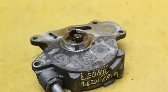 Skoda Fabia Mk2 (5J) Vacuum pump