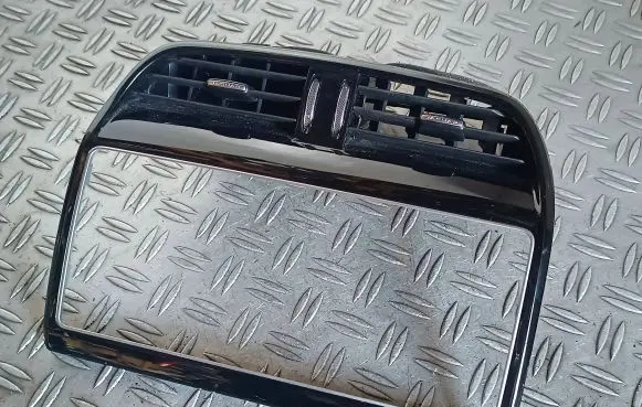Jaguar F-Pace Dash center air vent grill HK83014L21CE 09861