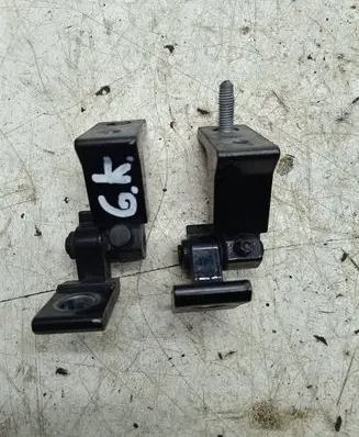 Rear door hinge set
