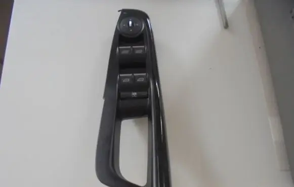 Ford Fiesta Electric window control switch