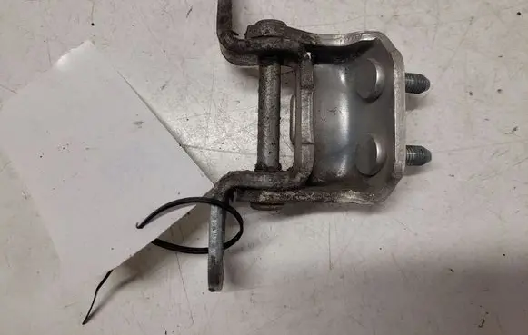 Toyota Avensis Verso Rear door upper hinge