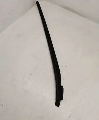 BMW 4 F32 F33 Front door glass trim molding 7296010