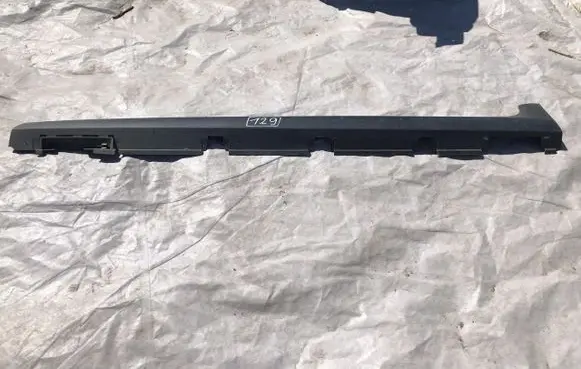 Citroen C3 Front sill (body part) 9813817480