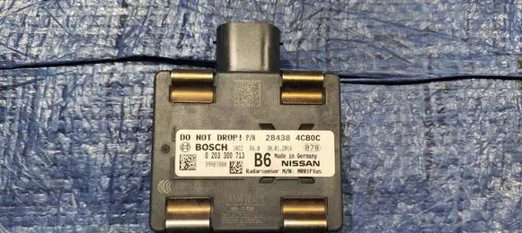 Nissan X-Trail T32 Distronic sensor radar 284384CB0C 0203300713
