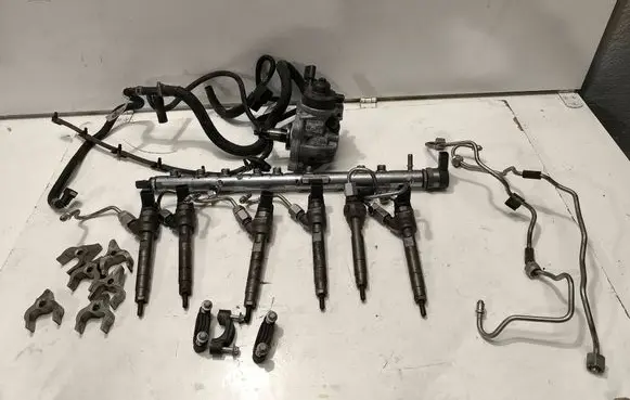 BMW X5 F15 Fuel injection system set 7823463 0445010634