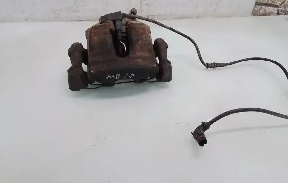 Mercedes-Benz E W210 Front brake caliper