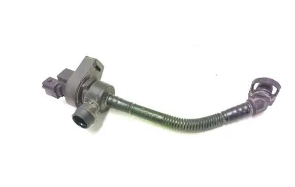 BMW 3 E90 E91 Breather valve 7512581
