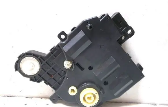 Lexus RX 450H Air flap motor/actuator 0638009004