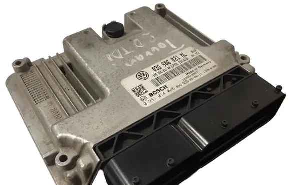 Volkswagen Touran I Engine control unit/module 03G906021ML 03G906021AN 0281014046