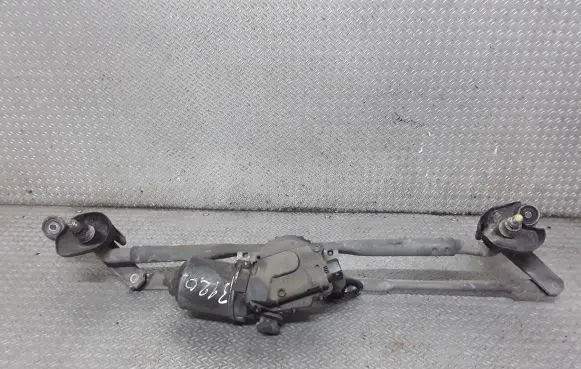 Lexus IS 220D-250-350 Front wiper linkage and motor 8511053040