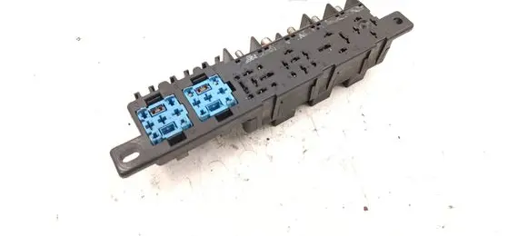 Audi A4 S4 B5 8D Fuse module 8L0941822A