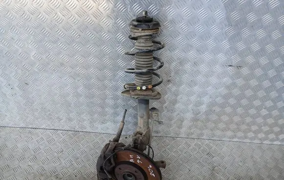 Peugeot 308 Front wheel hub spindle knuckle