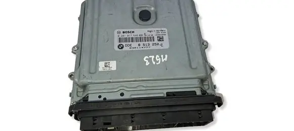 BMW 5 F10 F11 Engine control unit/module 0281017648 030114777 8513250