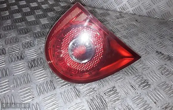 Volkswagen Golf V Tailgate rear/tail lights 1k6945093e