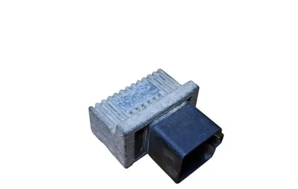 Glow plug pre-heat relay