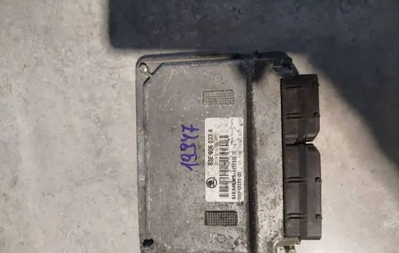 Audi A6 S6 C6 4F Engine control unit/module 03e906033a 5WP40120