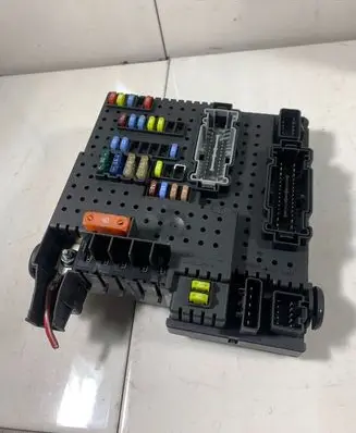 Volvo XC90 Fuse module 8676391 12217799