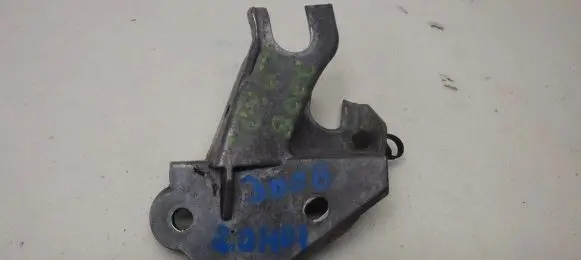 Peugeot 3008 I Gearbox mounting bracket