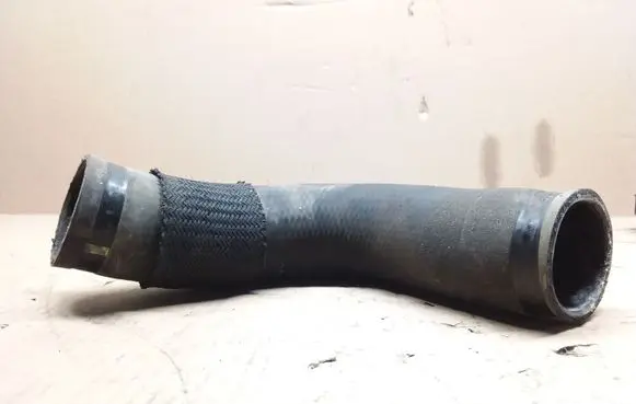 Toyota Avensis T270 Intercooler hose/pipe