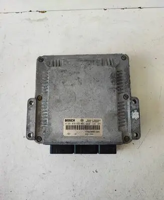 Renault Trafic II (X83) Engine control unit/module 8200118526 0281010632