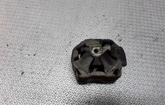 Mercedes-Benz Vito Viano W638 Engine mount bracket
