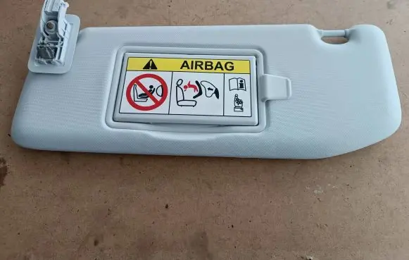 Peugeot 208 Sun visor