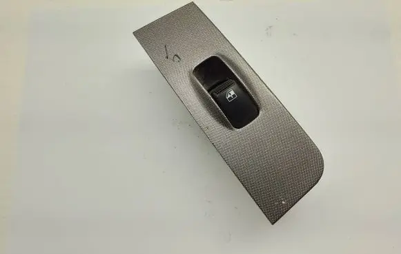 Hyundai Matrix Electric window control switch 9358017500