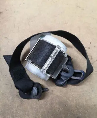 Opel Signum Rear seatbelt 041039