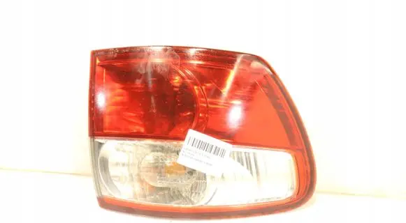 Toyota Avensis T250 Rear/tail lights 44-57