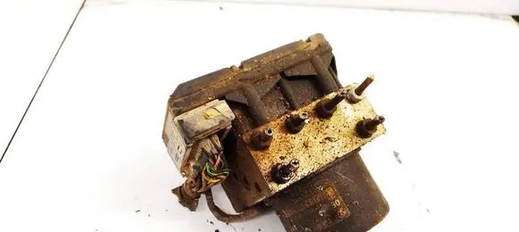 Volkswagen Golf IV ABS Pump 1J0907379G