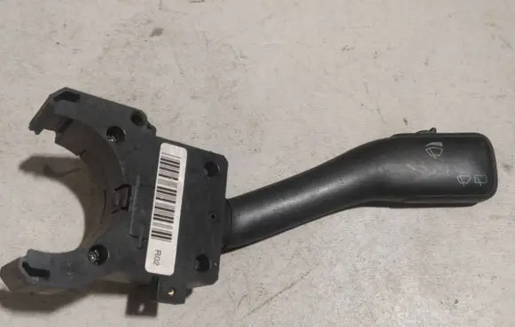 Volkswagen PASSAT B5.5 Wiper control stalk 4B0953503F