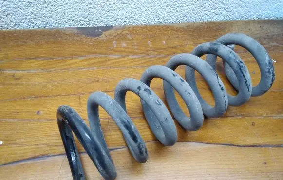 Mercedes-Benz E A207 Rear coil spring