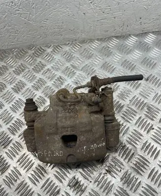 Mitsubishi Pajero Front brake caliper