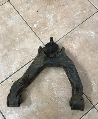Mitsubishi Pajero Front lower control arm/wishbone