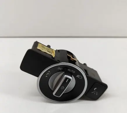 Mercedes-Benz CLS C218 X218 Light switch A2129051351